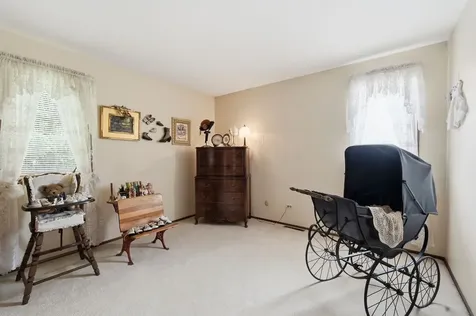 1411 West Allison Court Arlington Heights IL 60005