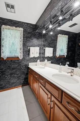 1411 West Allison Court Arlington Heights IL 60005