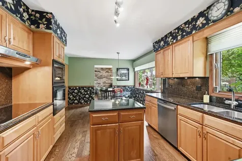 1411 West Allison Court Arlington Heights IL 60005