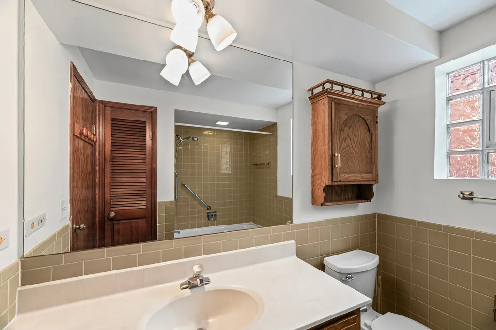4338 North Keeler Avenue Chicago IL 60641
