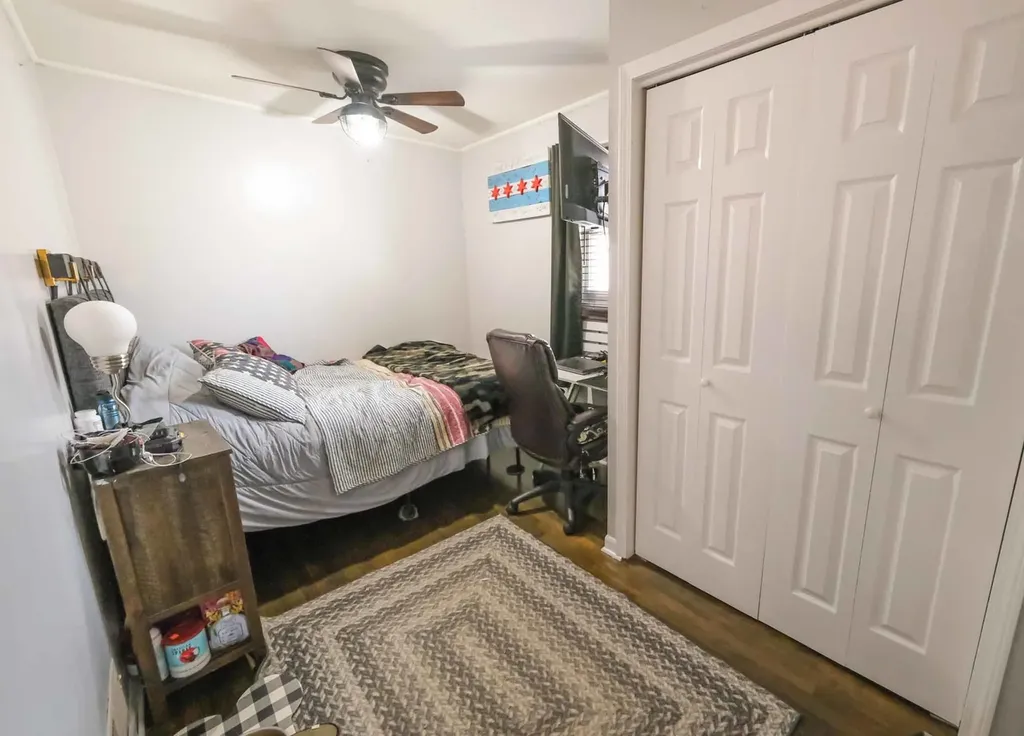 10906 South Troy Street Chicago IL 60655