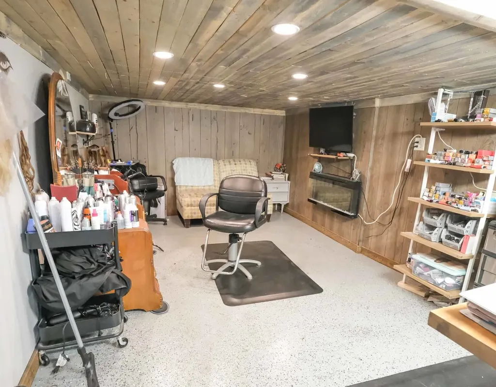 10906 South Troy Street Chicago IL 60655