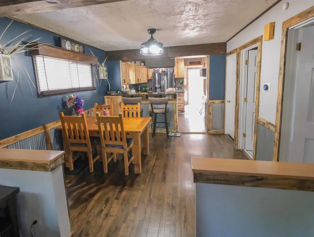 10906 South Troy Street Chicago IL 60655