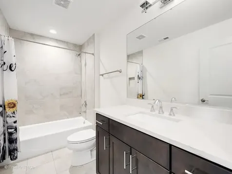 3728 Provenance Way Northbrook IL 60062