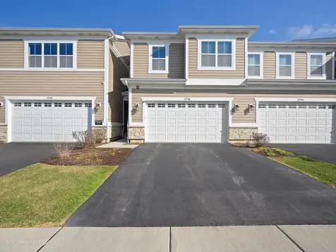 3728 Provenance Way Northbrook IL 60062