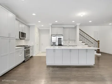 3728 Provenance Way Northbrook IL 60062