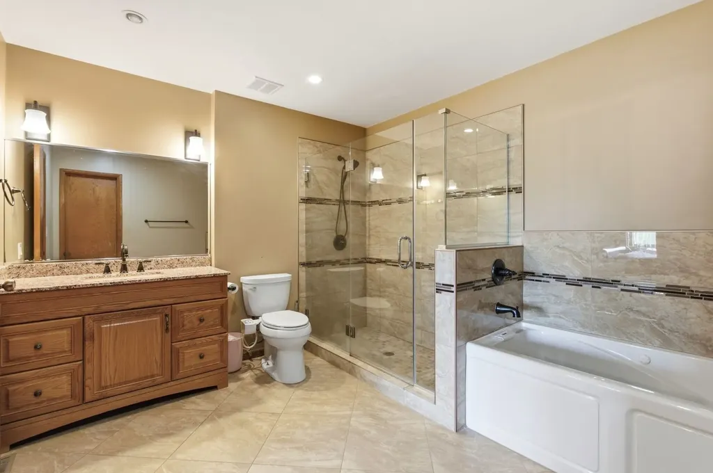 1735 Larson Lane Roselle IL 60172