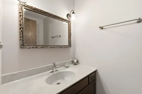 1735 Larson Lane Roselle IL 60172