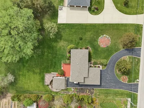 1735 Larson Lane Roselle IL 60172