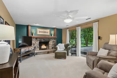 821 Blue Mound Drive Crystal Lake IL 60014