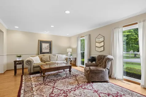 821 Blue Mound Drive Crystal Lake IL 60014