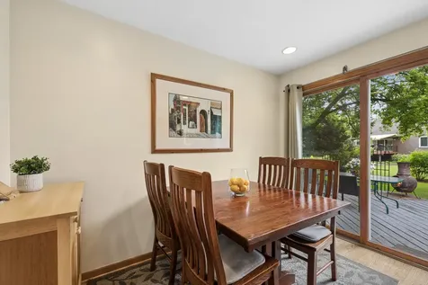 821 Blue Mound Drive Crystal Lake IL 60014