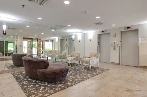 1721 Mission Hills Road Northbrook IL 60062