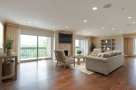 1721 Mission Hills Road Northbrook IL 60062