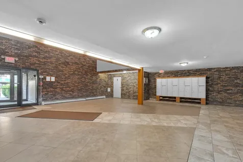 8905 Knight Avenue Des Plaines IL 60016