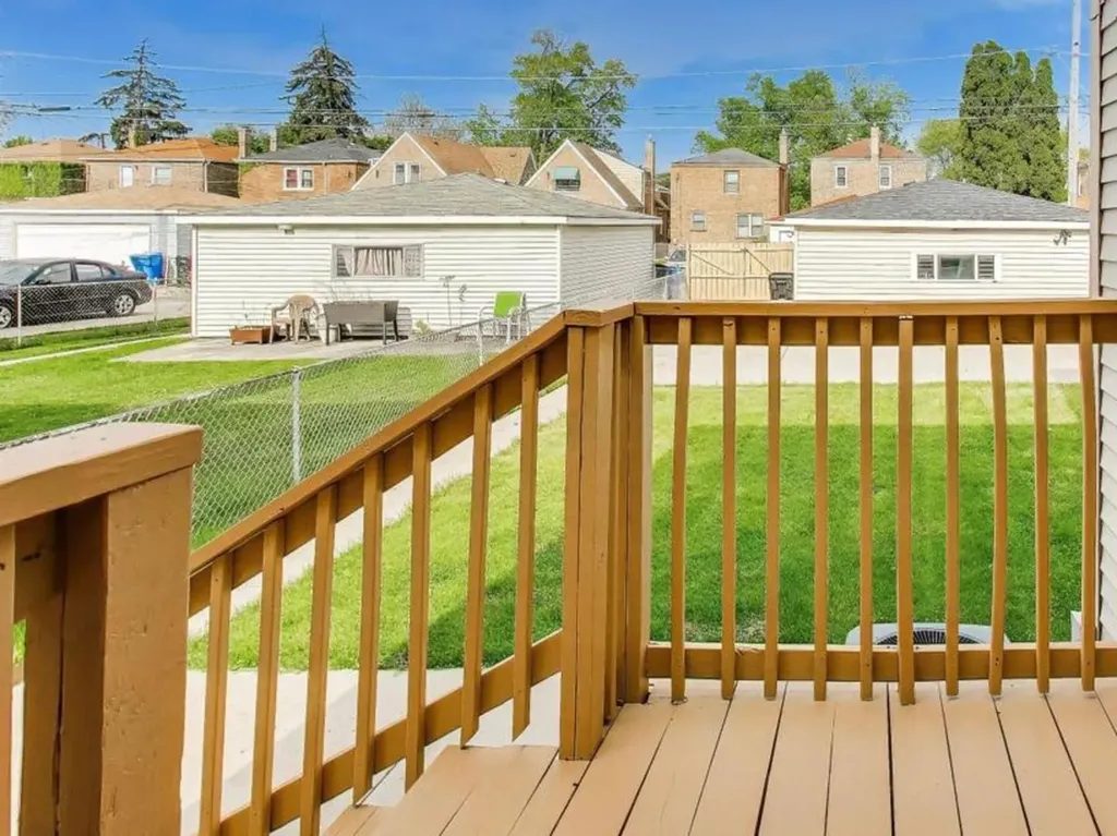 9138 South Carpenter Street Chicago IL 60620
