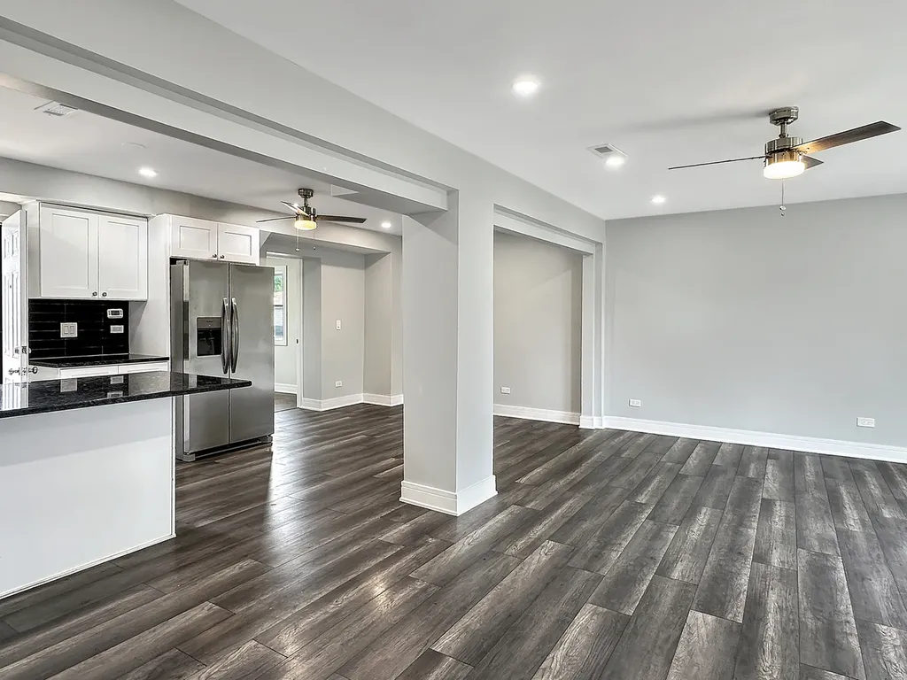 9138 South Carpenter Street Chicago IL 60620