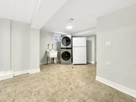 9138 South Carpenter Street Chicago IL 60620