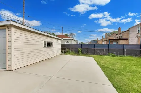 9138 South Carpenter Street Chicago IL 60620