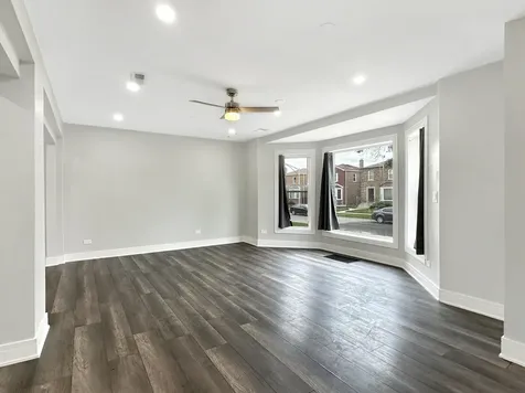 9138 South Carpenter Street Chicago IL 60620
