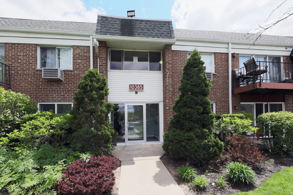 10385 Dearlove Road Glenview IL 60025