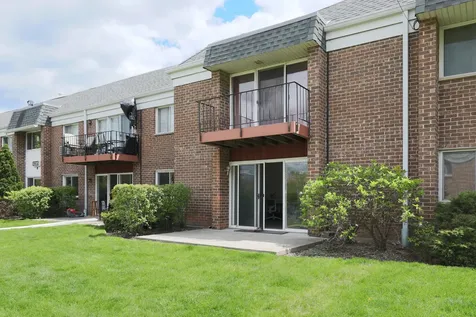 10385 Dearlove Road Glenview IL 60025