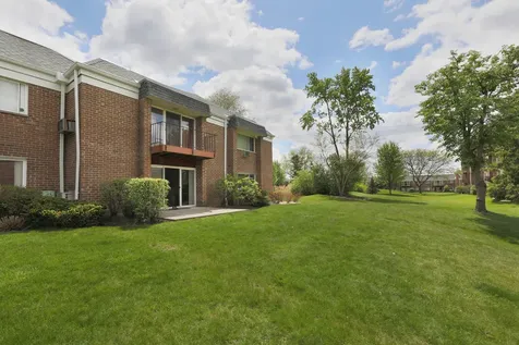 10385 Dearlove Road Glenview IL 60025