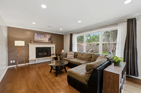 117 Lloyd Street Cary IL 60013
