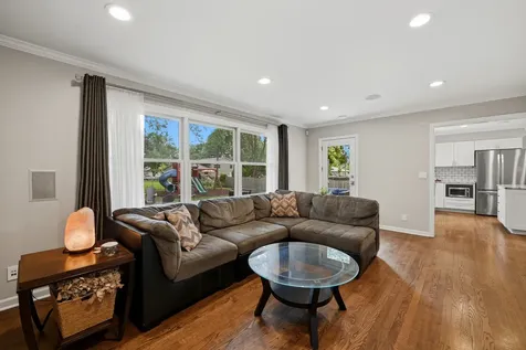 117 Lloyd Street Cary IL 60013
