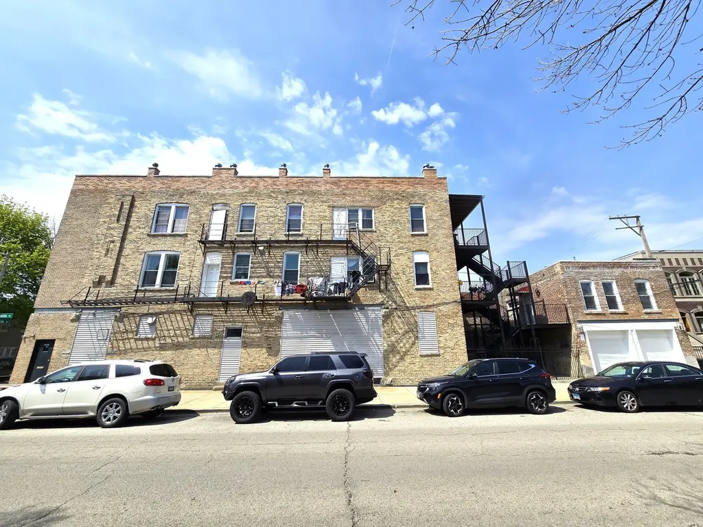 334 West 29th Street Chicago IL 60616