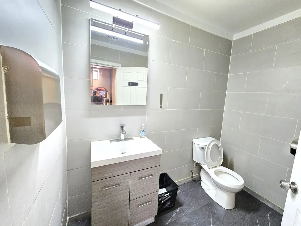 334 West 29th Street Chicago IL 60616