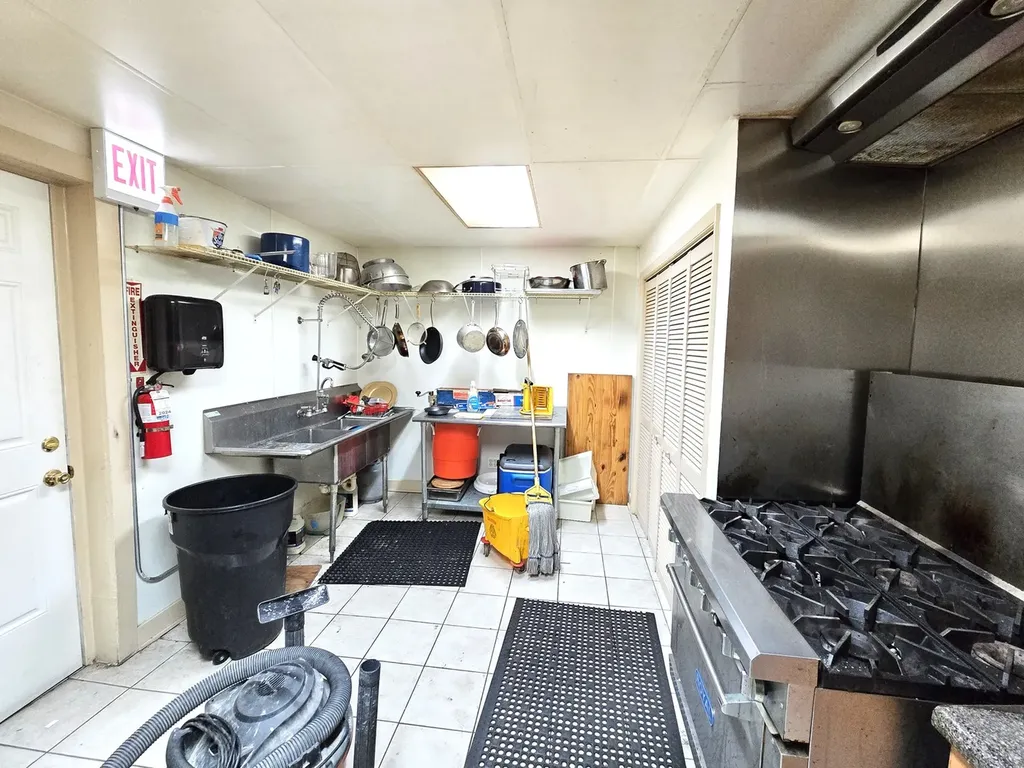 334 West 29th Street Chicago IL 60616