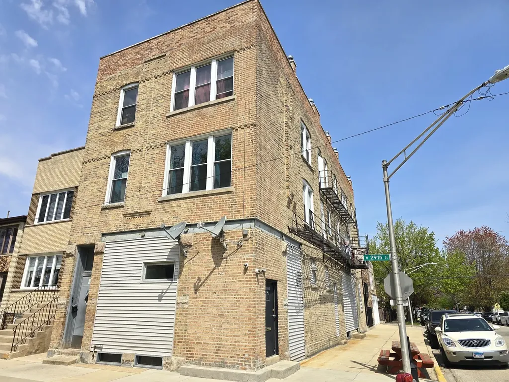 334 West 29th Street Chicago IL 60616