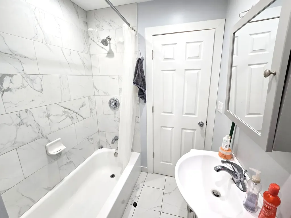 334 West 29th Street Chicago IL 60616