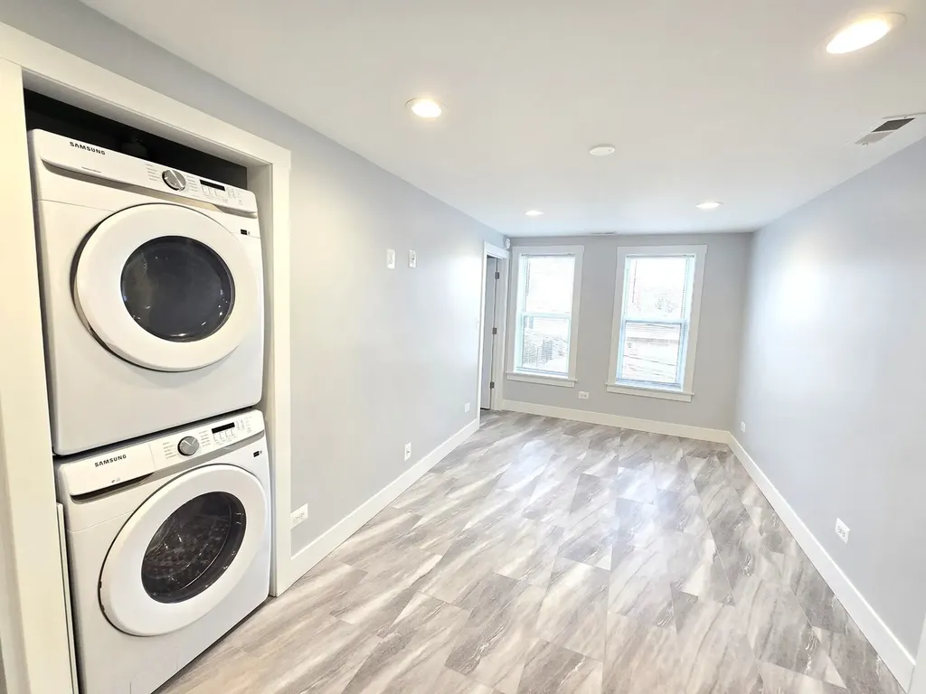 334 West 29th Street Chicago IL 60616