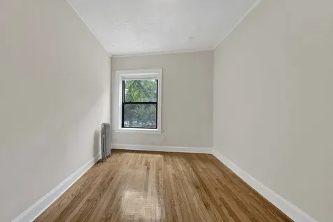 1237.5 West Greenleaf Avenue Chicago IL 60626