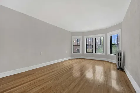 1237.5 West Greenleaf Avenue Chicago IL 60626