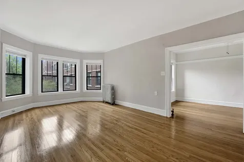 1237.5 West Greenleaf Avenue Chicago IL 60626
