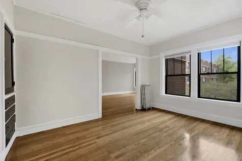 1237.5 West Greenleaf Avenue Chicago IL 60626
