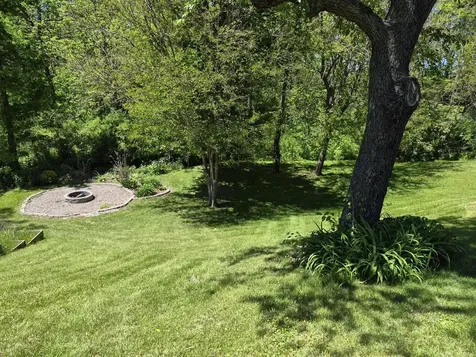 112 Valley View Road Galesburg IL 61401