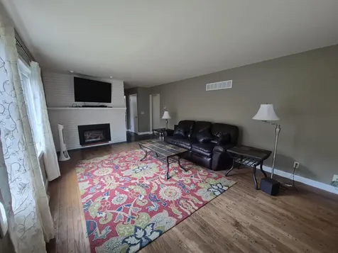 112 Valley View Road Galesburg IL 61401