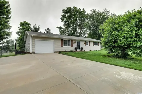 5211 Willer Dr. S. Quincy IL 62305