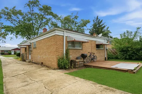 9013 South 49th Court Oak Lawn IL 60453