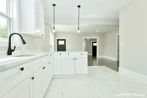 62 Pine Street Grayslake IL 60030