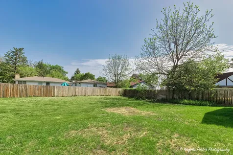 62 Pine Street Grayslake IL 60030