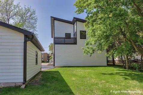 62 Pine Street Grayslake IL 60030