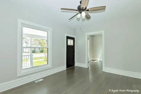 62 Pine Street Grayslake IL 60030