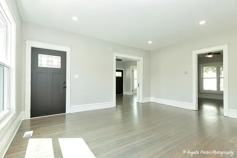 62 Pine Street Grayslake IL 60030