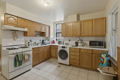1931 West Evergreen Avenue Chicago IL 60622