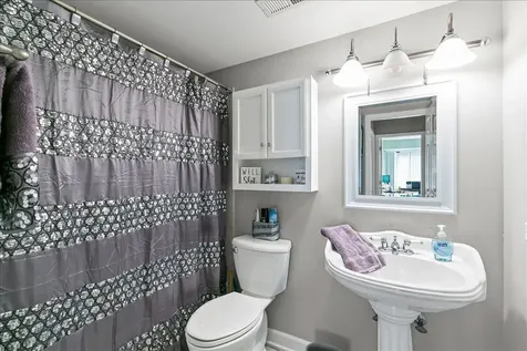7509 West 175 Street Tinley Park IL 60477